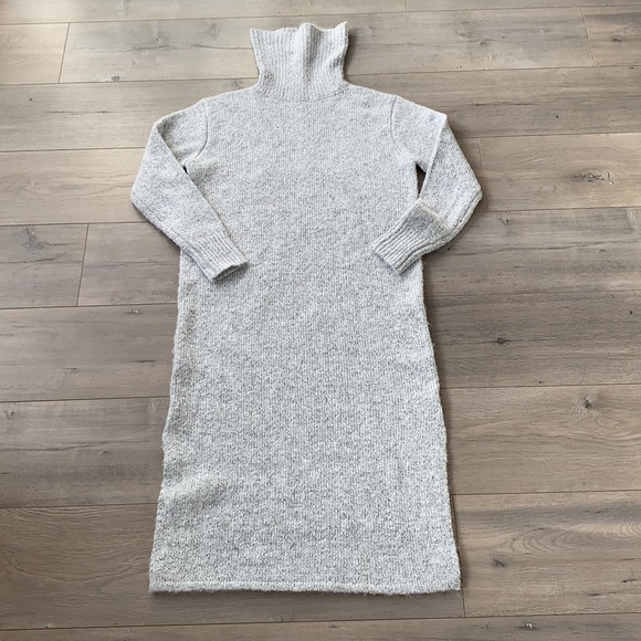 Yet Again Grey Wool Spandex Blend Long Turtleneck Sweater Dress Medium - Picture 5 of 13